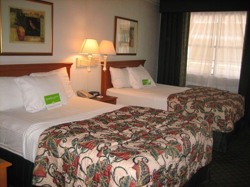 La Quinta By Wyndham Mcallen La Plaza Mall Room photo