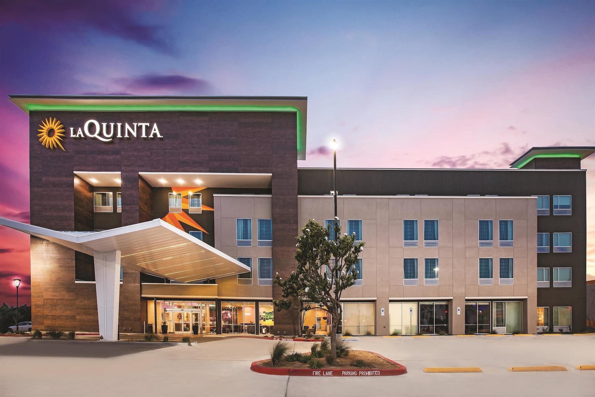 La Quinta By Wyndham Mcallen La Plaza Mall Exterior photo